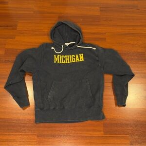 University of Michigan Wolverines Faded Navy Pullover Hoodie. Champion Size L
